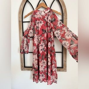 Pink floral slit sleeves